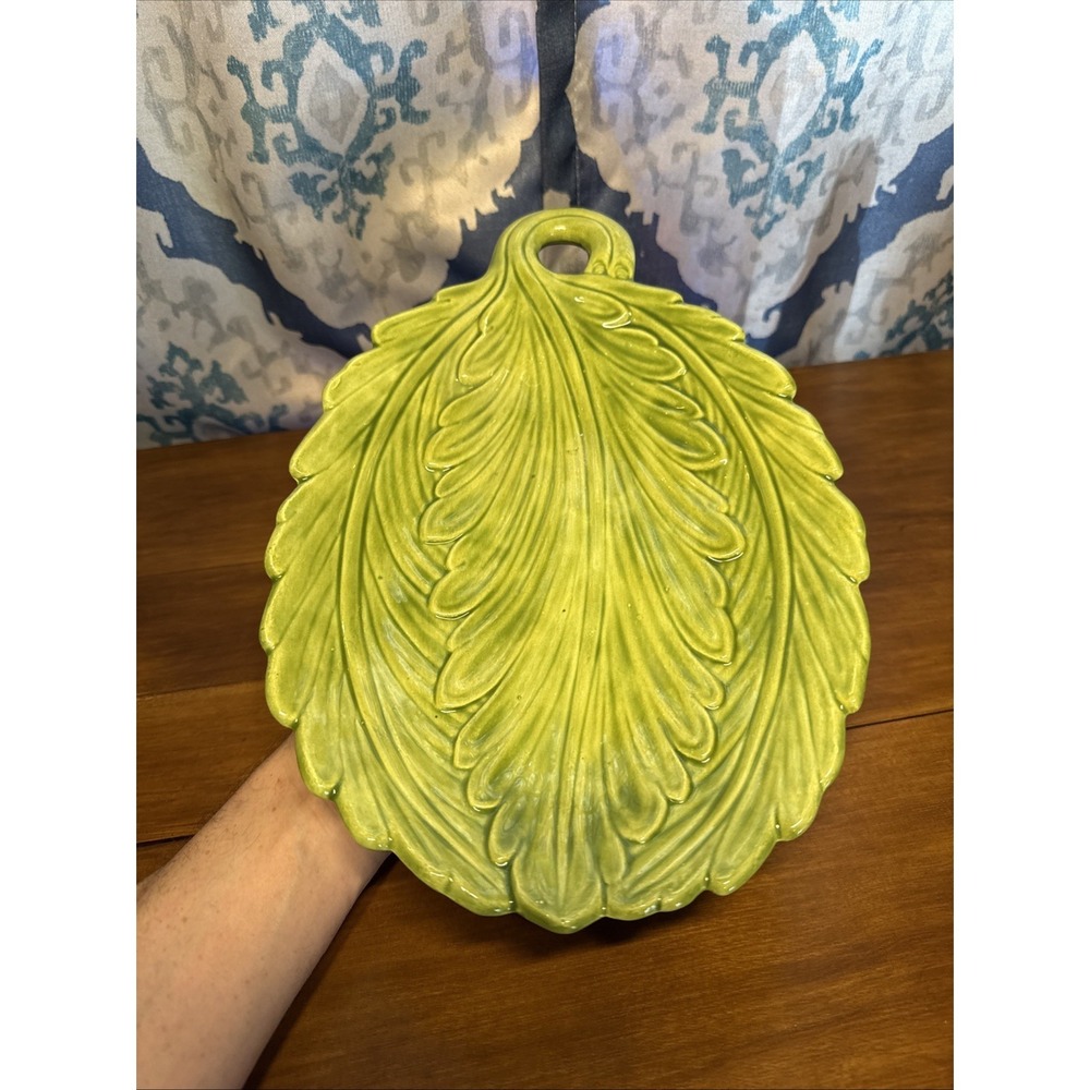 VINTAGE Ceramic ~HOLLAND MOLD Green LEAF‎ CANDY DISH Hand Made.